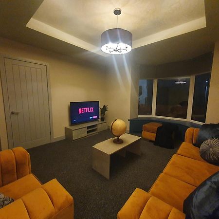 4 Bedroom Luxury House. Bike Park Wales. Secure Bike Store. Brecon Beacons Dowlais Екстер'єр фото