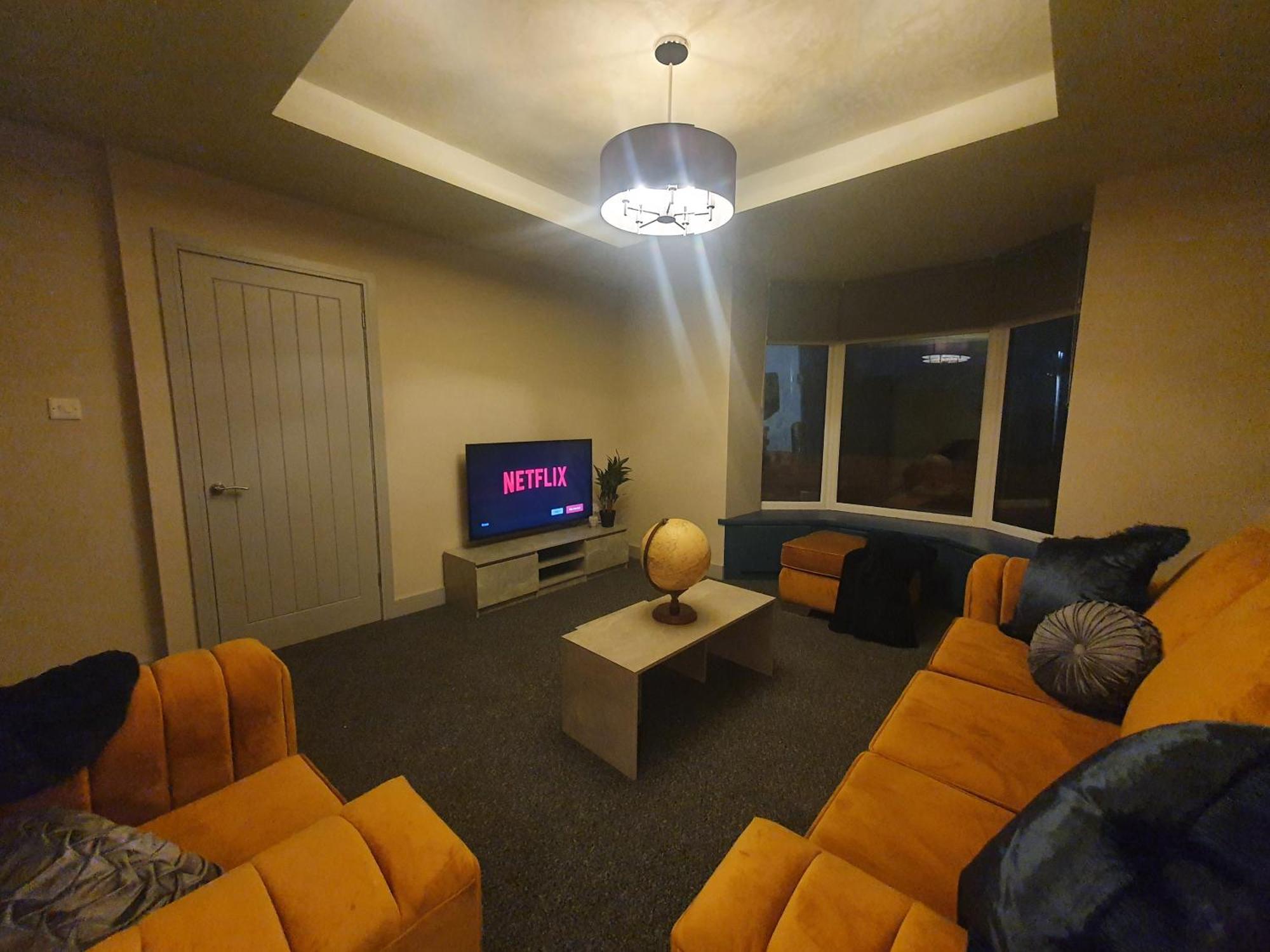 4 Bedroom Luxury House. Bike Park Wales. Secure Bike Store. Brecon Beacons Dowlais Екстер'єр фото